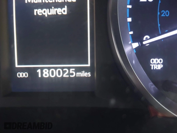 2018 Toyota Highlander LE with VIN 5TDBZRFH8JS875311, listed as a IAAI auction lot 42673189 with 180,025 mi miles and . Bid and sale history available at DreamBid. Image 15.