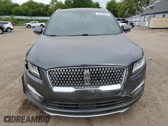 2019 Lincoln MKC Select with VIN 5LMCJ2C96KUL37566, listed as a Copart auction lot 57638585 with 105,957 mi miles and Clean title. Bid and sale history available at DreamBid. Image 5.