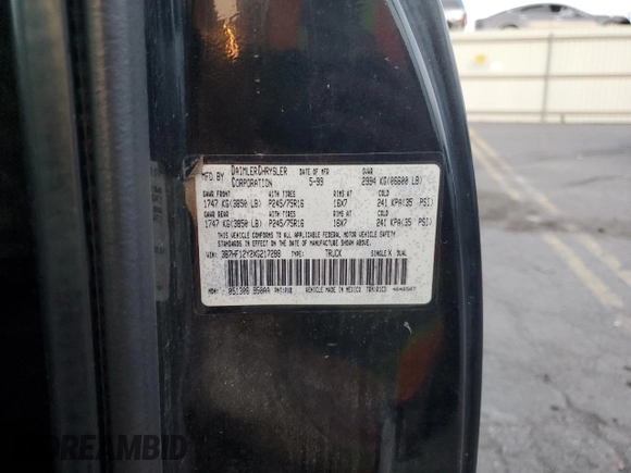 1999 Dodge 1500 z VIN 3B7HF12Y2XG217288, wystawiony jako Copart lot #79251774 z przebiegiem 135 893 mil mil oraz Czysty tytuł • Clean title. Historia ofert i sprzedaży dostępna na DreamBid. Obrazek 12.