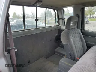 1993 Nissan Frontier SE z VIN 1N6HD16Y0PC408188, wystawiony jako Copart lot #71028394 z przebiegiem 258 939 mil mil oraz Szkoda całkowita • Salvage title. Historia ofert i sprzedaży dostępna na DreamBid. Obrazek 10.