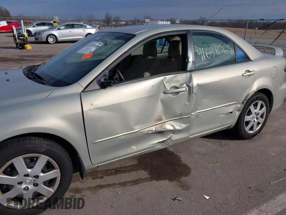 2006 Mazda 6 i with VIN 1YVFP80C665M21354, listed as a IAAI auction lot 41698565 with 155,313 mi miles. Bid and sale history available at carsss.com. Image 18.