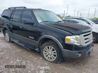 2007 Ford Expedition XLT z VIN 1FMFU15557LA99444, wystawiony jako IAAI lot #42485900 z przebiegiem 266 097 mil mil oraz . Historia ofert i sprzedaży dostępna na DreamBid. Obrazek 1.