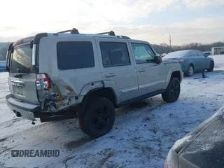 2008 Jeep Commander Limited z VIN 1J8HG58N38C196949, wystawiony jako IAAI lot #41311496 z przebiegiem 168 830 mil mil oraz . Historia ofert i sprzedaży dostępna na DreamBid. Obrazek 4.