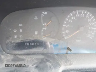 1993 Nissan Maxima z VIN JN1HJ01F9PT114562, wystawiony jako IAAI lot #42314385 z przebiegiem 285 244 mil mil oraz . Historia ofert i sprzedaży dostępna na DreamBid. Obrazek 7.