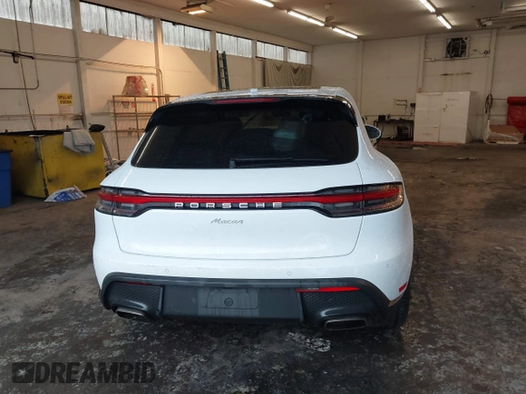 2022 Porsche Macan with VIN WP1AA2A51NLB09188, listed as a IAAI auction lot 41077757 with 18,957 mi miles. Bid and sale history available at carsss.com. Image 16.