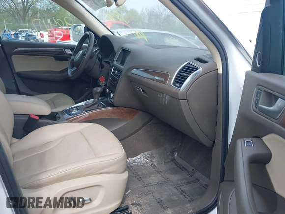 2017 Audi Q5 Premium Plus z VIN WA1L2AFP3HA006778, wystawiony jako IAAI lot #42198412 z przebiegiem 187 124 mil mil oraz . Historia ofert i sprzedaży dostępna na DreamBid. Obrazek 5.