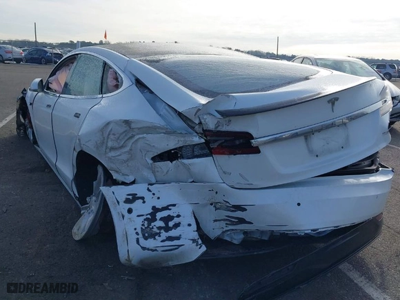 2019 Tesla Model S 100D with VIN 5YJSA1E48KF337298, listed as a IAAI auction lot 41189318 with 1 mi miles. Bid and sale history available at carsss.com. Image 3.