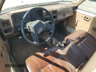 1985 Toyota Pickup z VIN JT4RN50R4F0068265, wystawiony jako Copart lot #51827965 z przebiegiem 348 047 mil mil oraz Szkoda całkowita • Salvage title. Historia ofert i sprzedaży dostępna na DreamBid. Obrazek 8.