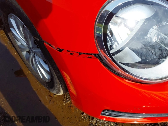 2019 Volkswagen Beetle S with VIN 3VWFD7AT1KM712384, listed as a IAAI auction lot 41505127 with 49,527 mi miles and . Bid and sale history available at DreamBid. Image 17.