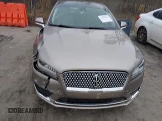 2018 Lincoln MKZ Hybrid Reserve z VIN 3LN6L5MU2JR602228, wystawiony jako IAAI lot #41441004 z przebiegiem 71 047 mil mil oraz . Historia ofert i sprzedaży dostępna na DreamBid. Obrazek 12.