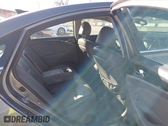 2013 Hyundai Sonata Limited with VIN 5NPEC4ACXDH775136, listed as a IAAI auction lot 41715781 with 214,693 mi miles and . Bid and sale history available at carsss.com. Image 8.