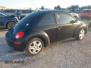 2010 Volkswagen Beetle with VIN 3VWPW3AG5AM016118, listed as a IAAI auction lot 42466078 with 125,940 mi miles and . Bid and sale history available at DreamBid. Image 4.