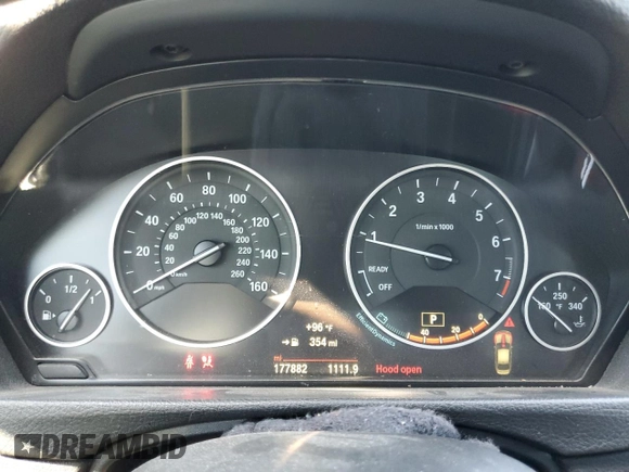 2015 BMW 3 Series 328i z VIN WBA3A5G51FNS82697, wystawiony jako Copart lot #62792405 z przebiegiem 177 882 mil mil oraz Szkoda całkowita • Salvage title. Historia ofert i sprzedaży dostępna na DreamBid. Obrazek 9.