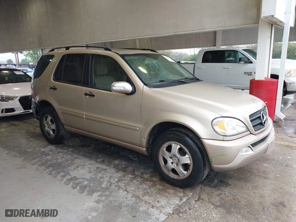 2005 Mercedes-Benz M-Class 3.7L with VIN 4JGAB57E05A553208, listed as a IAAI auction lot 41622243 with 90,904 mi miles. Bid and sale history available at carsss.com. Image 1.