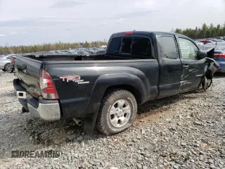 2009 Toyota Tacoma with VIN 5TEUU42N39Z660570, listed as a Copart auction lot 52025513 with 106,815 mi miles and Salvage title. Bid and sale history available at DreamBid. Image 3.