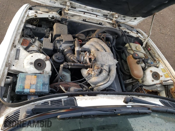 1987 BMW 3 Series z VIN WBABB230XH1941159, wystawiony jako Copart lot #78521344 z przebiegiem 118 692 mil mil oraz Czysty tytuł • Clean title. Historia ofert i sprzedaży dostępna na DreamBid. Obrazek 11.