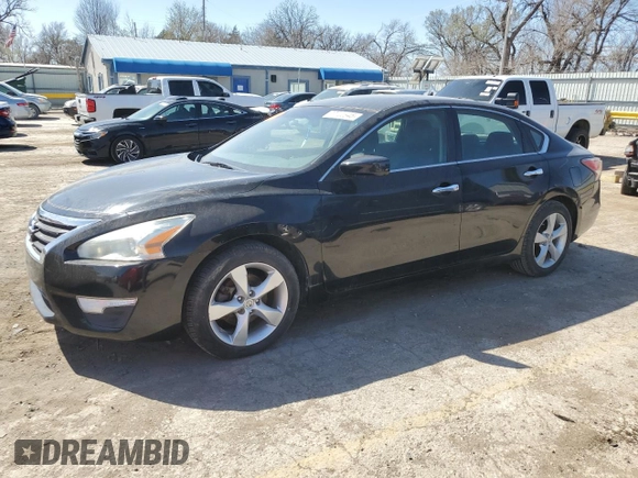 2014 Nissan Altima 2.5 with VIN 1N4AL3APXEN374933, listed as a Copart auction lot 49820945 with 199,061 mi miles and Salvage Title. Bid and sale history available at DreamBid. Image 1.