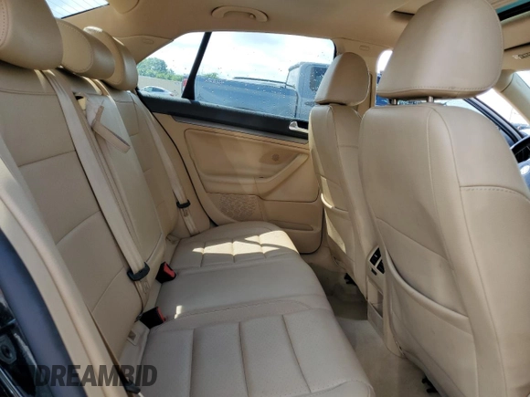 2007 Volkswagen Jetta Wolfsburg Edition с VIN 3VWEF71K17M193633, выставлен на аукционе Copart как лот 55844575 с пробегом 156 328 миль миль и Списание • Salvage title. История ставок и продаж доступна на DreamBid. Изображение 10.