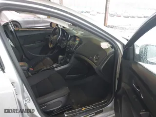 2016 Chevrolet Cruze Limited LT with VIN 1G1PE5SB2G7136524, listed as a IAAI auction lot 41963915 with 78,178 mi miles. Bid and sale history available at carsss.com. Image 5.