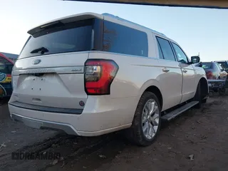 2018 Ford Expedition Max Platinum z VIN 1FMJK1MT3JEA09672, wystawiony jako IAAI lot #41747148 z przebiegiem 126 149 mil mil oraz . Historia ofert i sprzedaży dostępna na DreamBid. Obrazek 4.