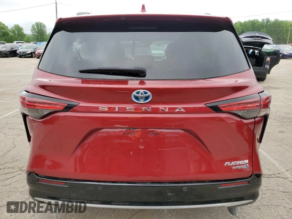 2021 Toyota Sienna Limited z VIN 5TDERKECXMS032404, wystawiony jako Copart lot #55144615 z przebiegiem 26 814 mil mil oraz Czysty tytuł • Clean title. Historia ofert i sprzedaży dostępna na DreamBid. Obrazek 6.