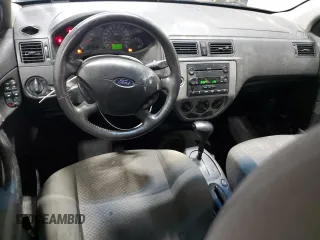 2005 Ford Focus S z VIN 3FAFP37N25R133770, wystawiony jako Copart lot #54927585 z przebiegiem 179 959 mil mil oraz Nie do naprawy. Historia ofert i sprzedaży dostępna na DreamBid. Obrazek 8.