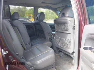 2008 Honda Pilot EX-L with VIN 5FNYF18578B015972, listed as a IAAI auction lot 42076989 with 236,787 mi miles and . Bid and sale history available at DreamBid. Image 8.