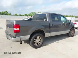 2005 Ford F-150 XLT z VIN 1FTRW12W55KF12801, wystawiony jako IAAI lot #42071518 z przebiegiem 462 561 mil mil oraz . Historia ofert i sprzedaży dostępna na DreamBid. Obrazek 4.