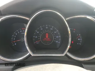 2013 Kia Optima EX z VIN 5XXGN4A78DG259164, wystawiony jako Copart lot #54259345 z przebiegiem 165 326 mil mil oraz Czysty tytuł • Clean title. Historia ofert i sprzedaży dostępna na DreamBid. Obrazek 9.