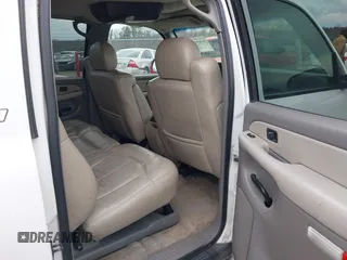 2002 Chevrolet Suburban Z71 with VIN 3GNFK16Z42G138355, listed as a IAAI auction lot 41691463 with 207,255 mi miles. Bid and sale history available at carsss.com. Image 8.