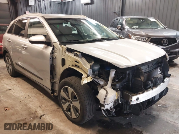 2019 Kia Niro LX with VIN KNDCB3LC5K5320824, listed as a IAAI auction lot 41996036 with 66,717 mi miles. Bid and sale history available at carsss.com. Image 6.