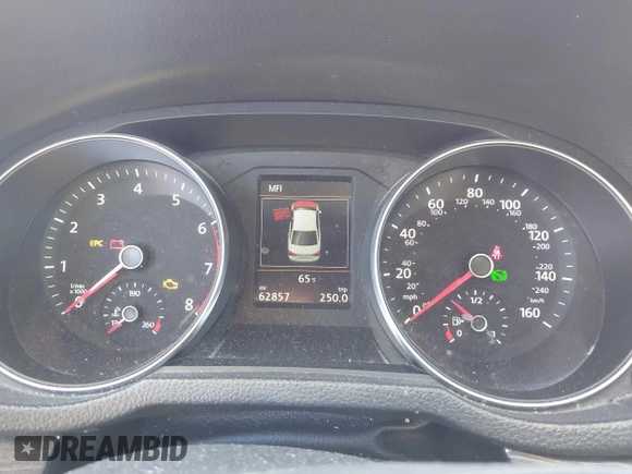 2018 Volkswagen Passat SE z VIN 1VWBA7A3XJC038887, wystawiony jako IAAI lot #42084936 z przebiegiem 62 857 mil mil oraz . Historia ofert i sprzedaży dostępna na DreamBid. Obrazek 7.