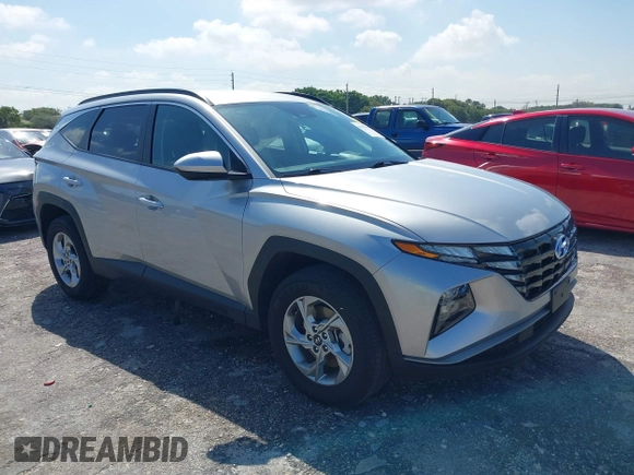 2024 Hyundai Tucson SEL with VIN 5NMJBCDE7RH387021, listed as a IAAI auction lot 41930770 with 33,119 mi miles and . Bid and sale history available at carsss.com. Image 1.