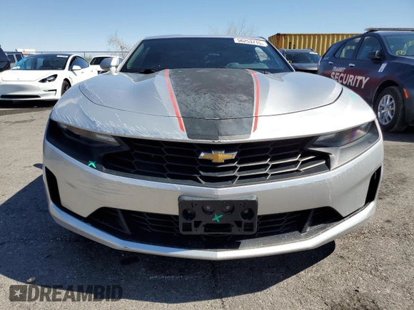 2019 Chevrolet Camaro 1LT z VIN 1G1FB1RX5K0134363, wystawiony jako Copart lot #56253715 z przebiegiem 83 194 mil mil oraz Szkoda całkowita • Salvage title. Historia ofert i sprzedaży dostępna na DreamBid. Obrazek 5.