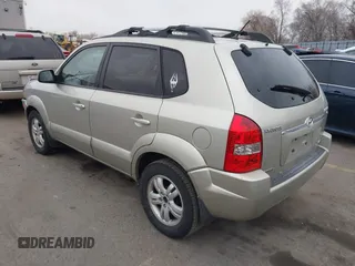 2007 Hyundai Tucson SE with VIN KM8JN72D47U492545, listed as a IAAI auction lot 41727816 with 203,065 mi miles and . Bid and sale history available at DreamBid. Image 3.