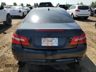 2010 Mercedes-Benz E 550 с VIN WDDKJ7CB9AF034793, выставлен на аукционе Copart как лот 61867125 с пробегом 127 412 миль миль и Списание • Salvage title. История ставок и продаж доступна на DreamBid. Изображение 6.