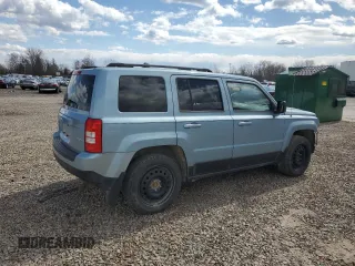 2014 Jeep Patriot Latitude with VIN 1C4NJRFBXED512414, listed as a Copart auction lot 50934605 with 37,714 mi miles and Salvage Title. Bid and sale history available at carsss.com. Image 3.