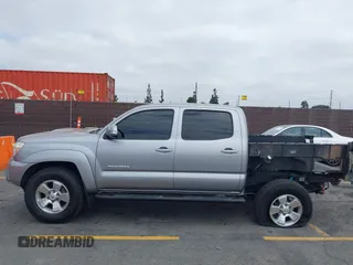 2014 Toyota Tacoma PreRunner z VIN 3TMJU4GNXEM164121, wystawiony jako IAAI lot #42568581 z przebiegiem 201 316 mil mil oraz . Historia ofert i sprzedaży dostępna na DreamBid. Obrazek 14.