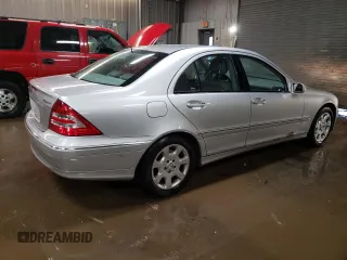 2005 Mercedes-Benz C 320 с VIN WDBRF84J45F591847, выставлен на аукционе Copart как лот 47051965 с пробегом 169 885 миль миль и Списание • Salvage title. История ставок и продаж доступна на DreamBid. Изображение 3.