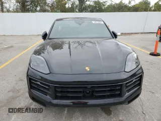 2024 Porsche Cayenne with VIN WP1BA2AY0RDA51881, listed as a Copart auction lot 76013834 with 10,143 mi miles and Salvage title. Bid and sale history available at DreamBid. Image 5.