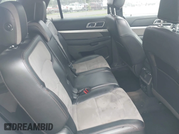 2017 Ford Explorer XLT z VIN 1FM5K8D84HGB85845, wystawiony jako IAAI lot #42342199 z przebiegiem 86 378 mil mil oraz . Historia ofert i sprzedaży dostępna na DreamBid. Obrazek 8.