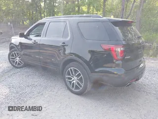 2017 Ford Explorer Sport z VIN 1FM5K8GTXHGE26582, wystawiony jako IAAI lot #42412469 z przebiegiem 89 774 mil mil oraz . Historia ofert i sprzedaży dostępna na DreamBid. Obrazek 3.