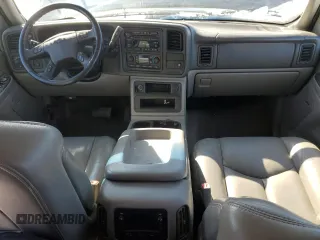 2005 Chevrolet Avalanche Z71 with VIN 3GNEK12Z25G288194, listed as a Copart auction lot 44747375 with 211,284 mi miles and Salvage Title. Bid and sale history available at carsss.com. Image 8.