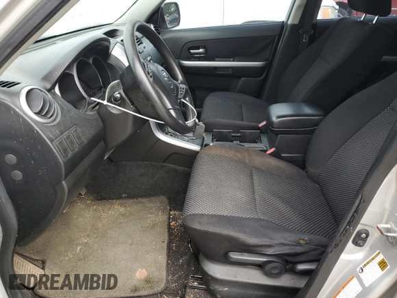2007 Suzuki Grand Vitara with VIN JS3TD941474204507, listed as a Copart auction lot 84394604 with 308,294 mi miles and Salvage title. Bid and sale history available at DreamBid. Image 7.