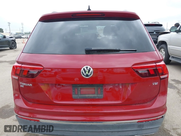 2018 Volkswagen Tiguan SEL with VIN 3VV3B7AX9JM031453, listed as a IAAI auction lot 42084781 with 82,931 mi miles and . Bid and sale history available at DreamBid. Image 17.