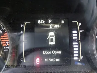 2018 Jeep Cherokee Latitude Tech Connect с VIN 1C4PJLCB7JD543091, выставлен на аукционе IAAI как лот 42293103 с пробегом 137 349 миль миль и . История ставок и продаж доступна на DreamBid. Изображение 15.