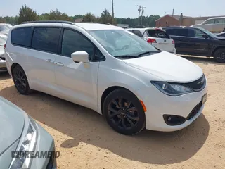 2020 Chrysler Pacifica Touring with VIN 2C4RC1FG7LR121675, listed as a IAAI auction lot 42139980 with 69,521 mi miles and . Bid and sale history available at DreamBid. Image 1.