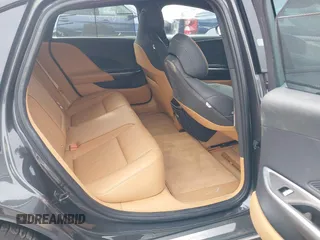 2023 Lucid Air Grand Touring z VIN 50EA1GBA6PA005316, wystawiony jako IAAI lot #41591359 z przebiegiem 4571 mil mil oraz . Historia ofert i sprzedaży dostępna na DreamBid. Obrazek 8.
