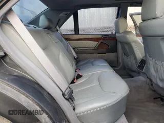 1993 Mercedes-Benz 500 z VIN WDBGA51E3PA109767, wystawiony jako Copart lot #44822475 z przebiegiem 143 190 mil mil oraz Tytuł czysty. Historia ofert i sprzedaży dostępna na DreamBid. Obrazek 10.