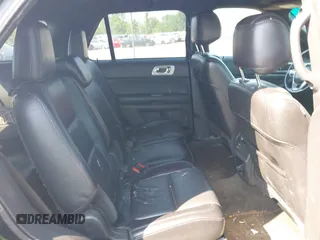 2014 Ford Explorer XLT z VIN 1FM5K7D86EGA27075, wystawiony jako IAAI lot #42572920 z przebiegiem 249 001 mil mil oraz . Historia ofert i sprzedaży dostępna na DreamBid. Obrazek 8.